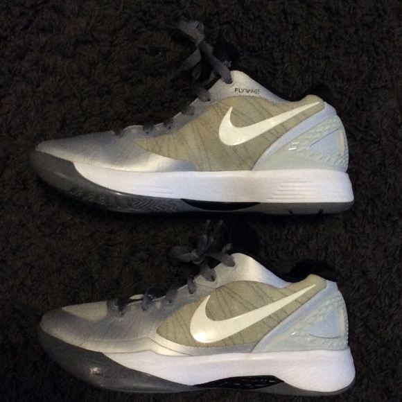Nike Women’s Size 8 Volley Zoom Hyperspike Pure Platinum/Cool Grey/White - Picture 1 of 12